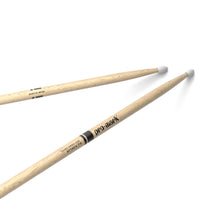Carregar imagem no visualizador da galeria, Baqueta Attack 7A (Par) ProMark Shira Kashi Oak PW7AN