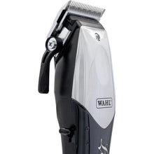 Carregar imagem no visualizador da galeria, Aparador de Cabelo Wahl Launch Clipper Bivolt
